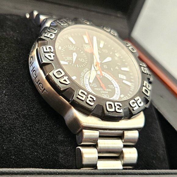 TAG Heuer Mens 40mm F1 Black Dial Chronograph - Picture 4 of 10